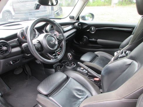 Used 2020 MINI Cooper S FWD image 8
