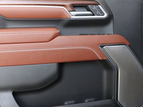 New 2025 GMC Sierra 2500 Denali Ultimate image 10