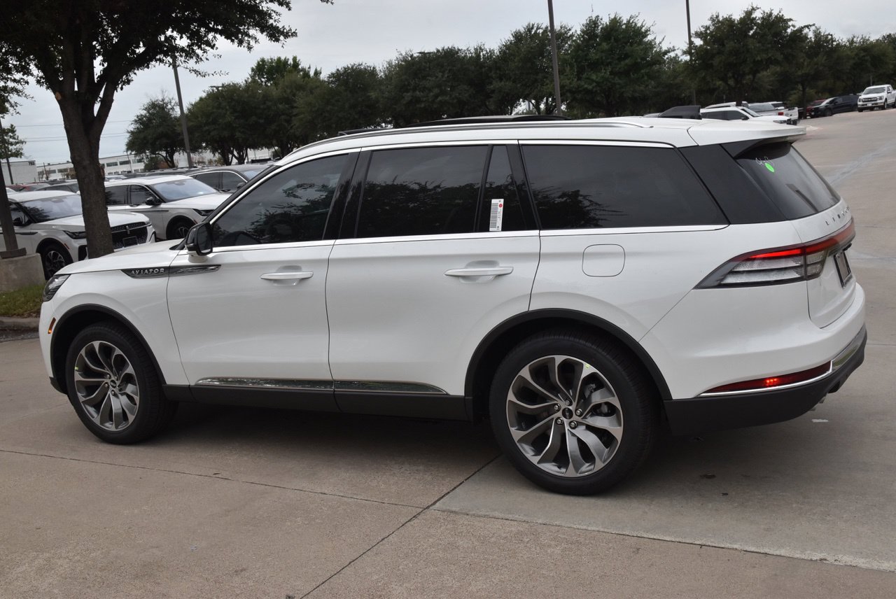 New 2027 Lincoln Aviator Reserve RWD image 10