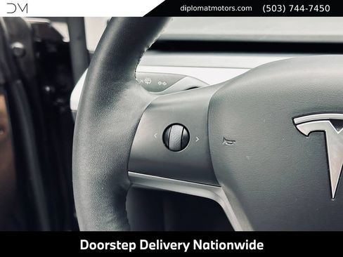 Used 2023 Tesla Model Y Long Range AWD/4WD image 31