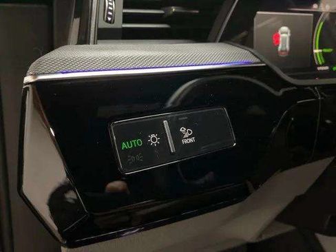 Used 2024 Audi Q8 e-tron Prestige w/ Prestige Package AWD/4WD image 33