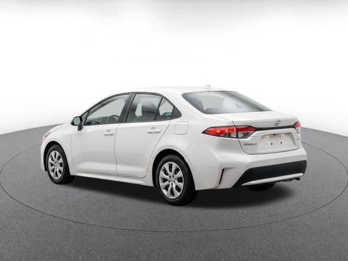 Used 2025 Toyota Corolla LE FWD image 7