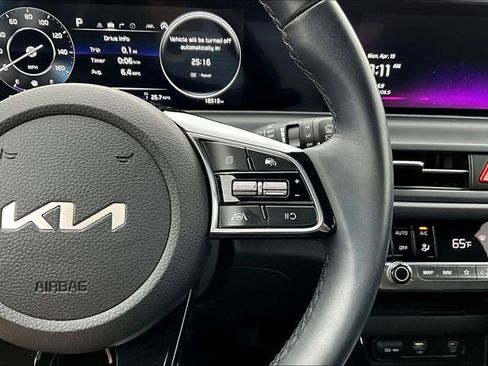 Used 2024 Kia Seltos EX image 12