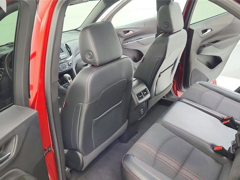 Used 2023 Chevrolet Equinox RS image 50