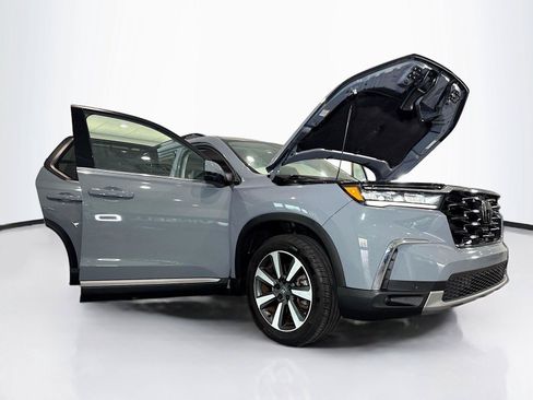 Used 2025 Honda Pilot Touring image 40