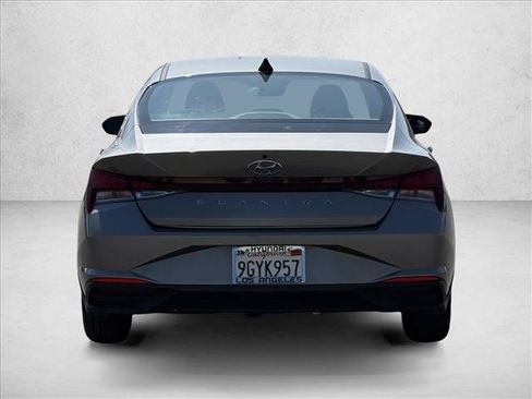 Certified 2023 Hyundai Elantra SE FWD image 6