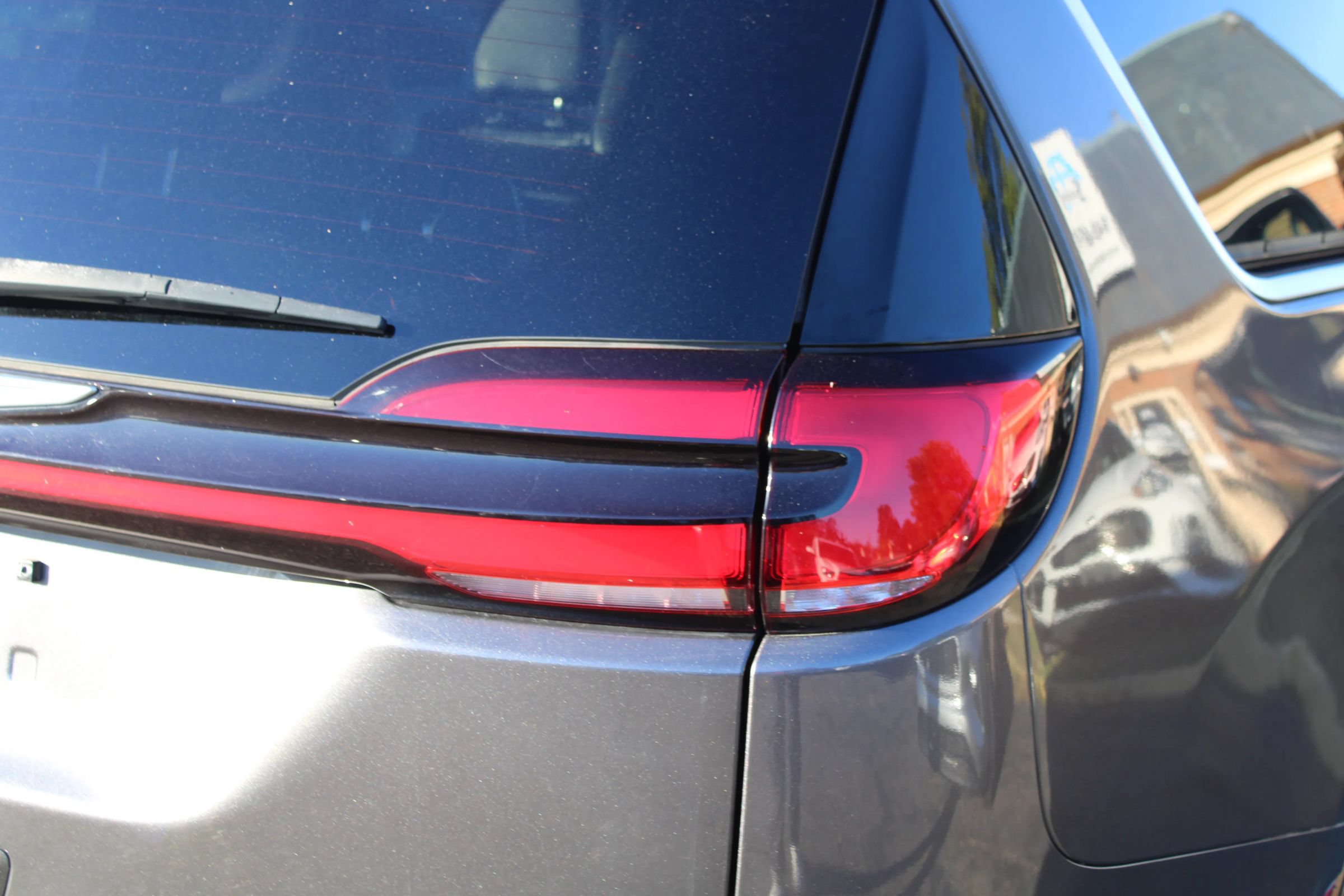 Used 2023 Chrysler Pacifica Touring-L FWD image 23