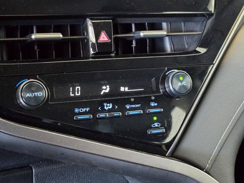 Used 2024 Toyota Camry SE FWD image 24