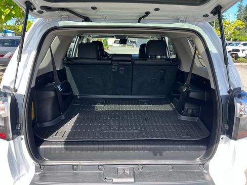 Certified 2024 Toyota 4Runner SR5 Premium w/ Moonroof Package AWD/4WD image 11