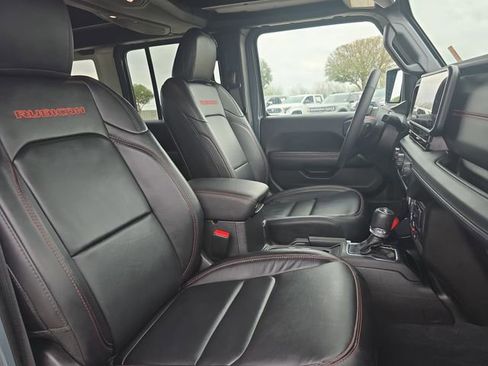 Used 2024 Jeep Wrangler Unlimited Rubicon image 10