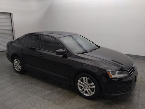 Used 2018 Volkswagen Jetta S w/ Cold Weather Package FWD image 11