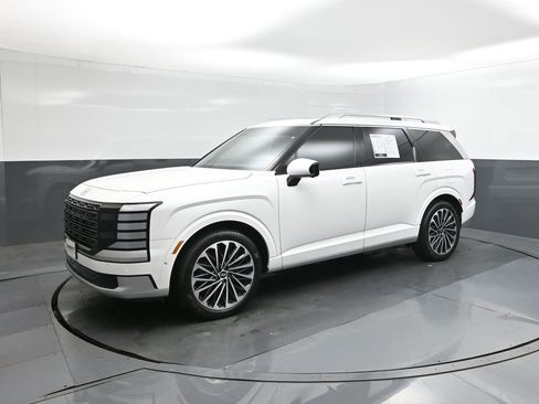 Used 2026 Hyundai Palisade Calligraphy FWD image 1