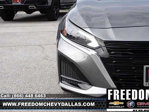 Used 2024 Nissan Altima 2.5 SV FWD image 42