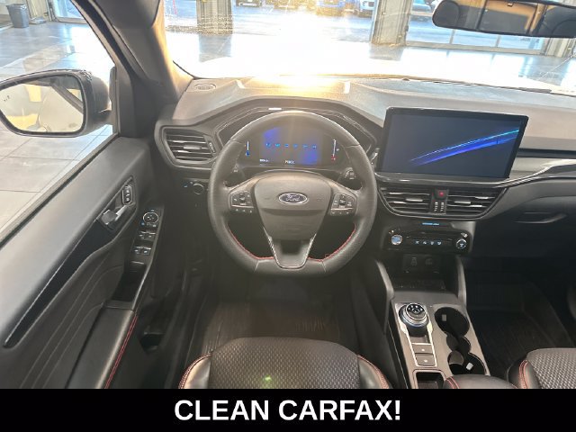 Used 2024 Ford Escape ST-Line w/ Tech Pack #1 AWD/4WD image 2
