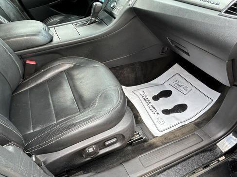 Used 2013 Ford Taurus SEL AWD/4WD image 12