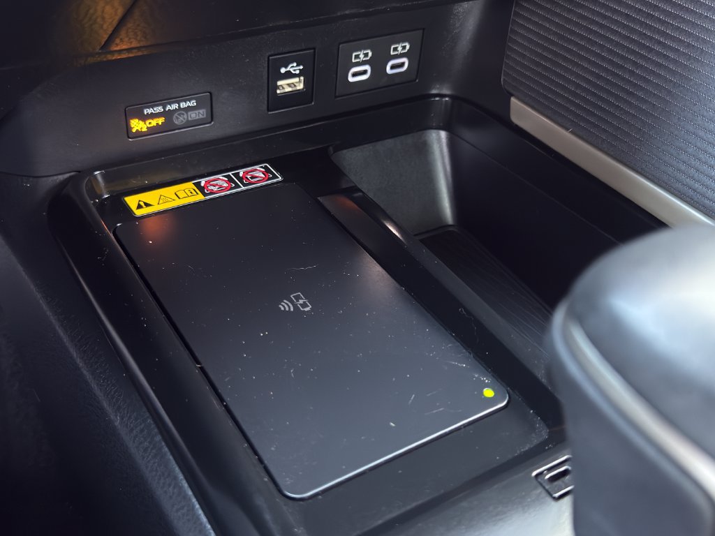 Used 2025 Toyota Camry SE FWD image 21