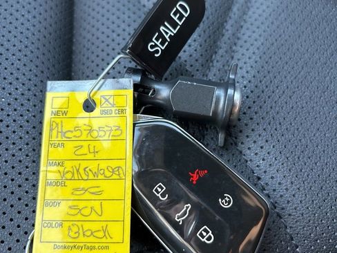 Used 2024 Volkswagen Atlas SE image 31