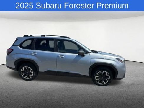 Used 2025 Subaru Forester Premium w/ Convenience Package #1 AWD/4WD image 10