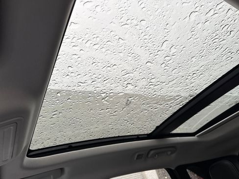 Used 2025 Ford Escape SE image 21