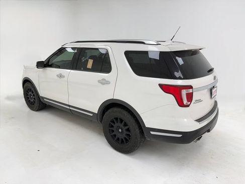 Used 2018 Ford Explorer Platinum AWD/4WD image 17