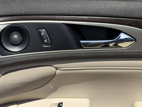 Used 2020 Lincoln MKZ Reserve w/ Monochromatic Package FWD image 16