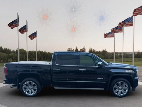 Used 2017 GMC Sierra 1500 Denali w/ Denali Ultimate Package AWD/4WD image 9