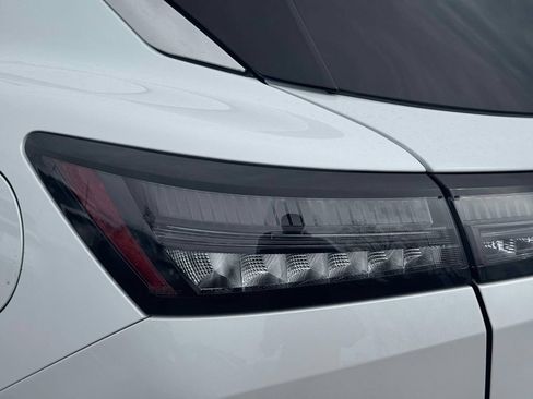 Used 2025 Nissan Murano SL AWD/4WD image 10