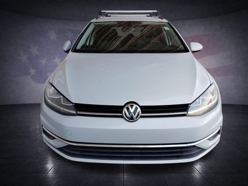 Used 2018 Volkswagen Golf S FWD image 8