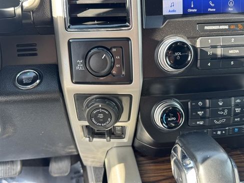 Certified 2020 Ford F150 Lariat w/ Equipment Group 502A Luxury image 15