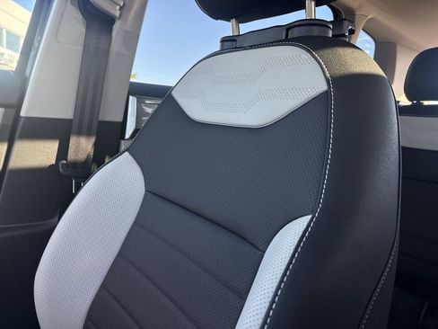 New 2026 Volkswagen Taos SEL AWD/4WD image 40