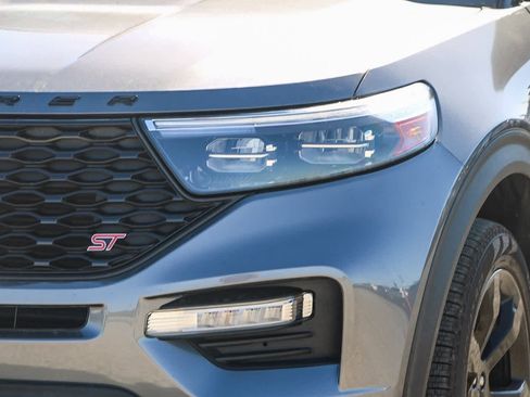 Used 2022 Ford Explorer ST w/ ST Street Pack image 8