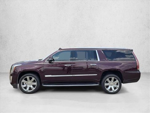 Used 2017 Cadillac Escalade ESV Luxury RWD image 9