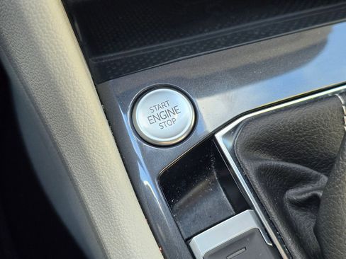 Used 2024 Volkswagen Tiguan SEL R-Line image 36