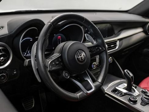 Used 2024 Alfa Romeo Stelvio Veloce AWD/4WD image 24