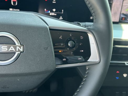 Used 2025 Nissan Murano Platinum w/ Cargo Package AWD/4WD image 14