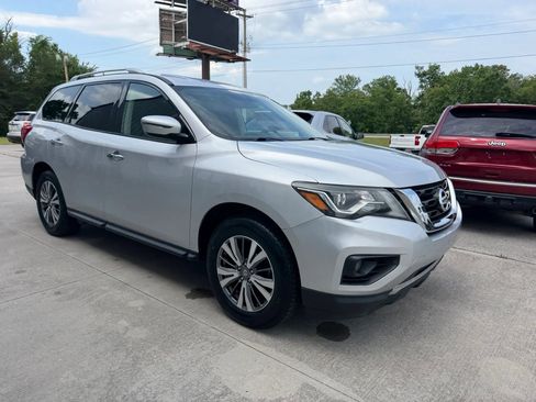 Used 2018 Nissan Pathfinder SV AWD/4WD image 22