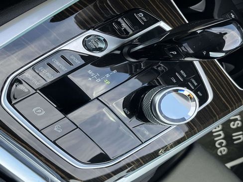 Used 2021 BMW X5 xDrive40i w/ Convenience Package image 31