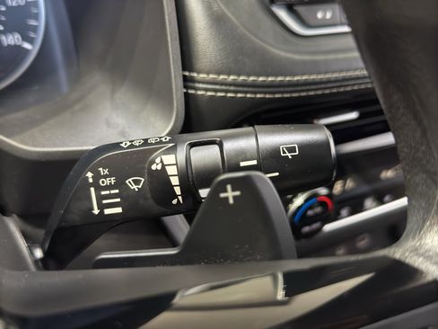 Used 2021 Nissan Rogue SV image 24