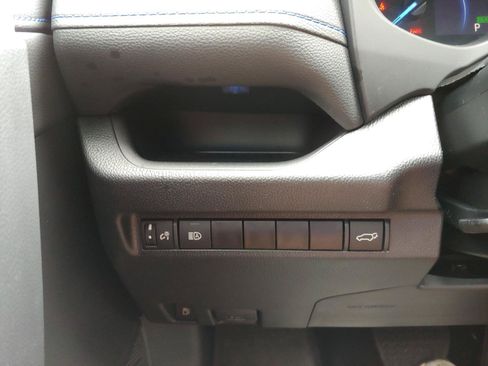 Used 2024 Toyota RAV4 XSE AWD/4WD image 17