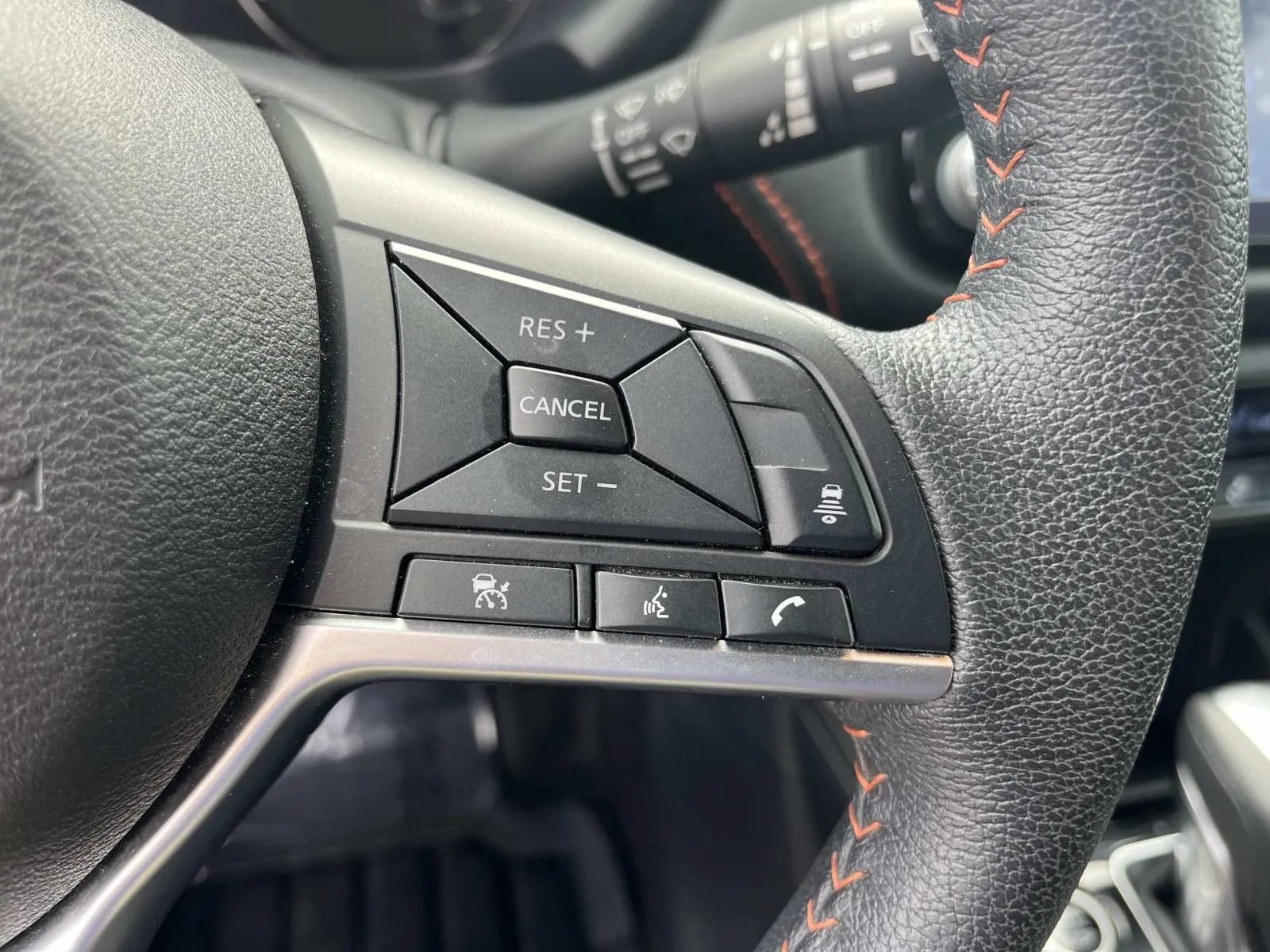 Used 2024 Nissan Kicks SR FWD image 31