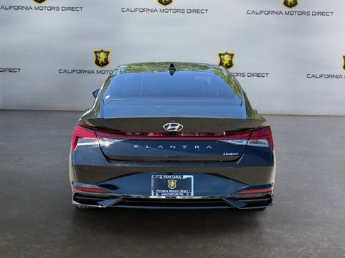 Used 2023 Hyundai Elantra Limited FWD image 4