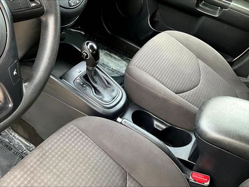 Used 2013 Kia Soul FWD image 15