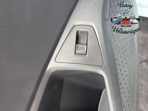 New 2025 Volkswagen Jetta SE image 18