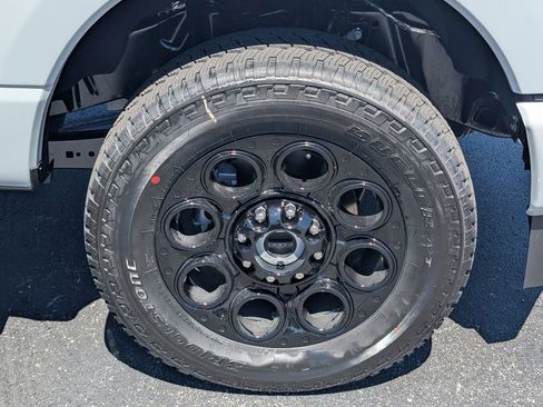 New 2026 Ford F250 Lariat w/ Black Appearance Package AWD/4WD image 18