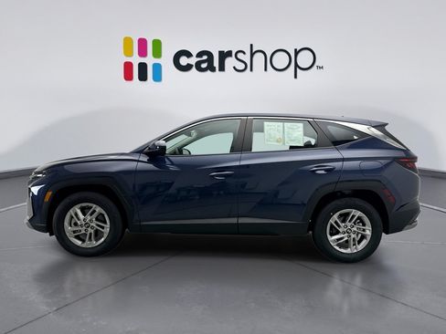 Used 2025 Hyundai Tucson SE FWD image 2