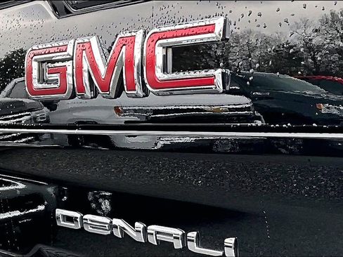Certified 2024 GMC Sierra 2500 Denali w/ Denali Reserve Package image 18