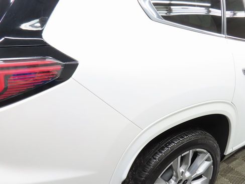 Used 2025 GMC Acadia Denali image 37