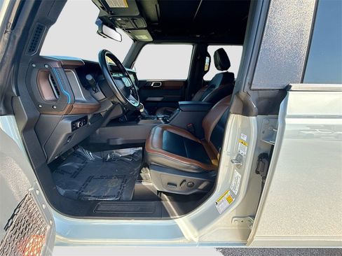 Used 2023 Ford Bronco Outer Banks image 21