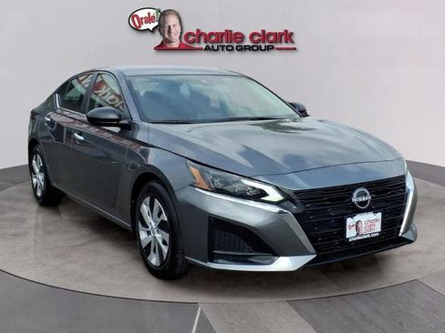 Certified 2025 Nissan Altima 2.5 S image 7