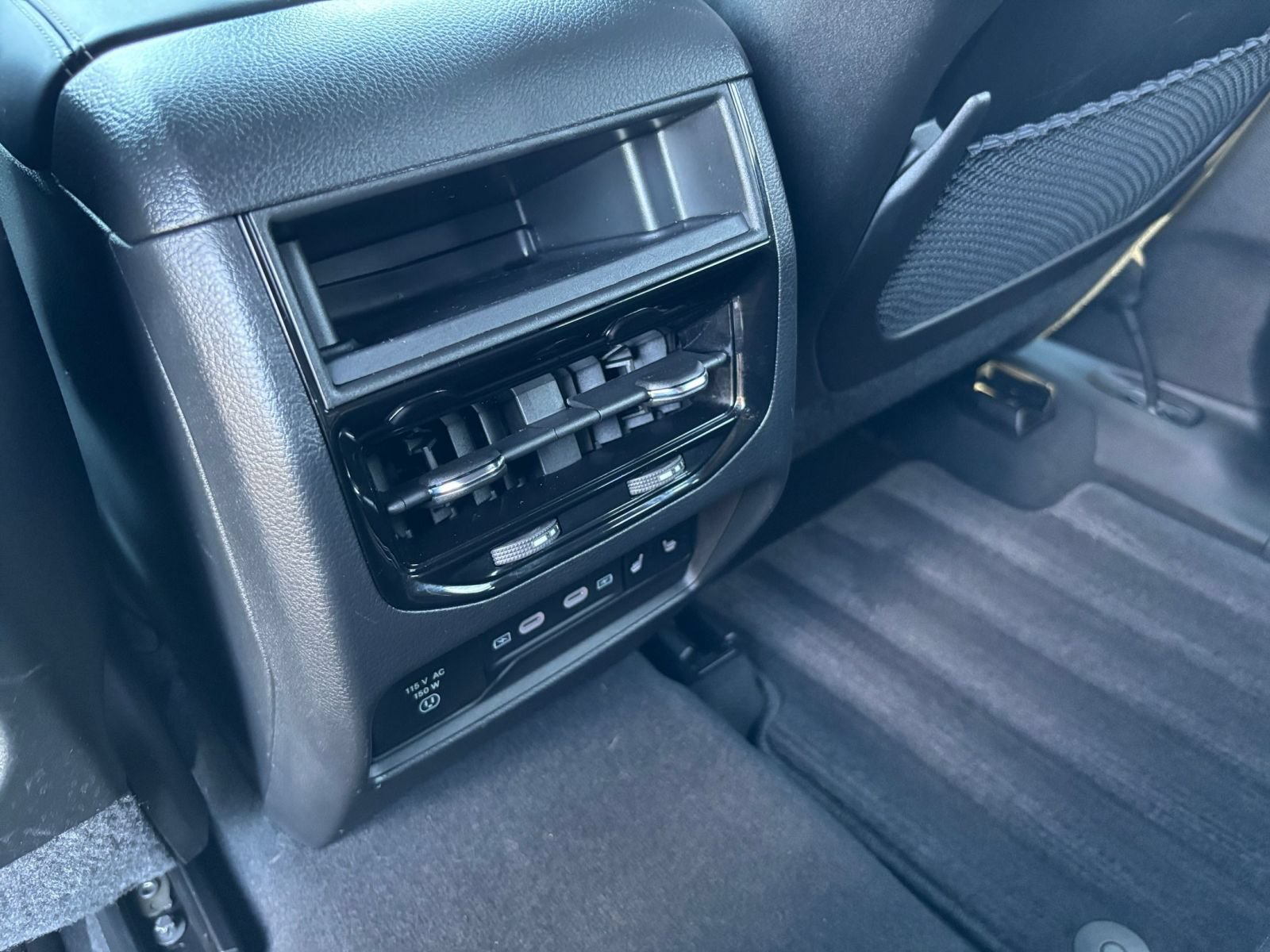 Used 2026 Jeep Grand Cherokee Limited AWD/4WD image 25